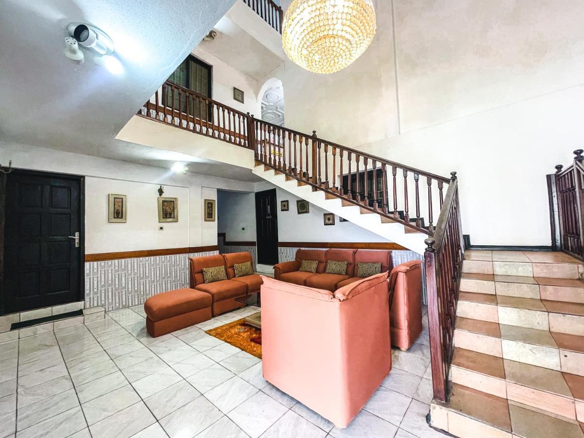 Hill View Hotel Mccarthy Hills Botianaw Екстериор снимка