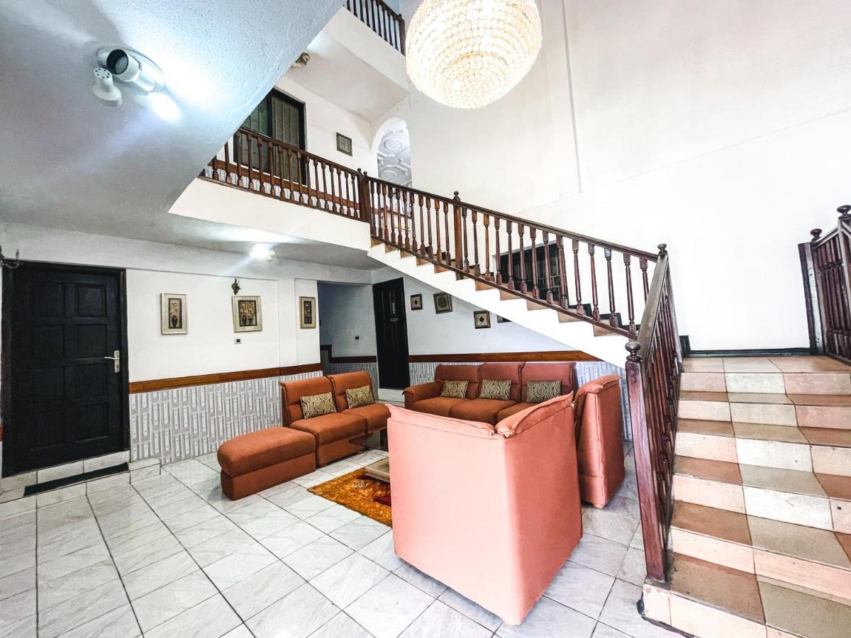 Hill View Hotel Mccarthy Hills Botianaw Екстериор снимка