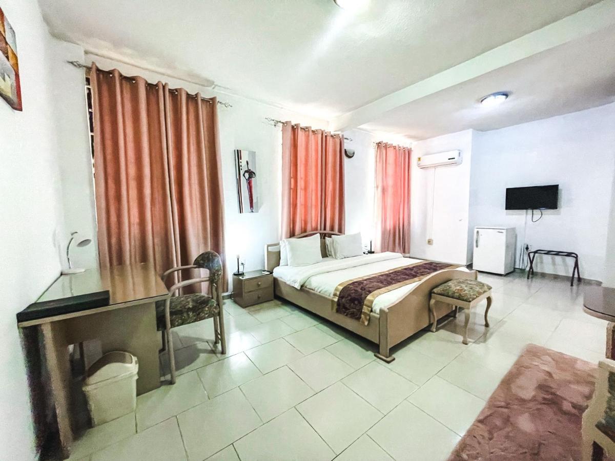 Hill View Hotel Mccarthy Hills Botianaw Екстериор снимка