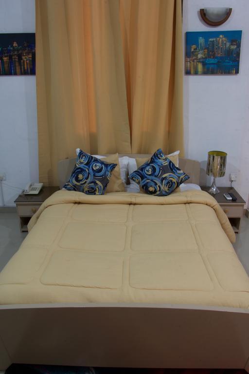 Hill View Hotel Mccarthy Hills Botianaw Екстериор снимка
