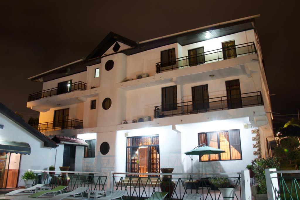 Hill View Hotel Mccarthy Hills Botianaw Екстериор снимка