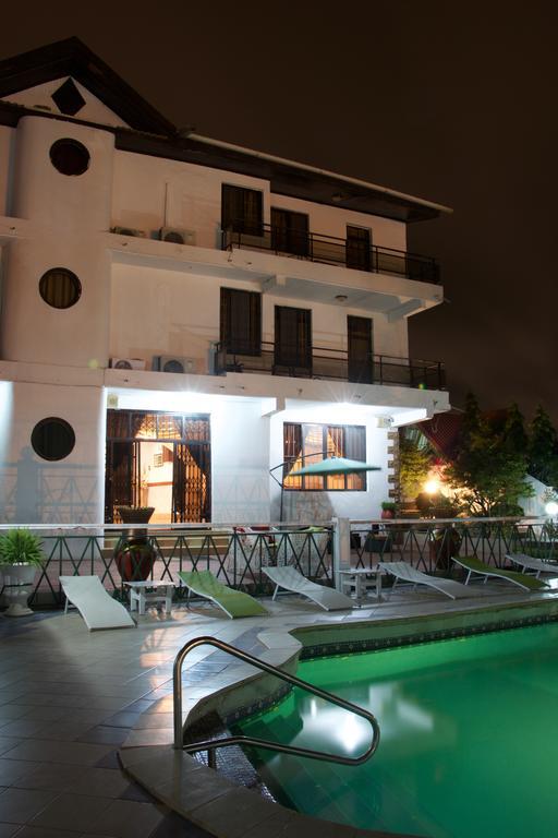 Hill View Hotel Mccarthy Hills Botianaw Екстериор снимка