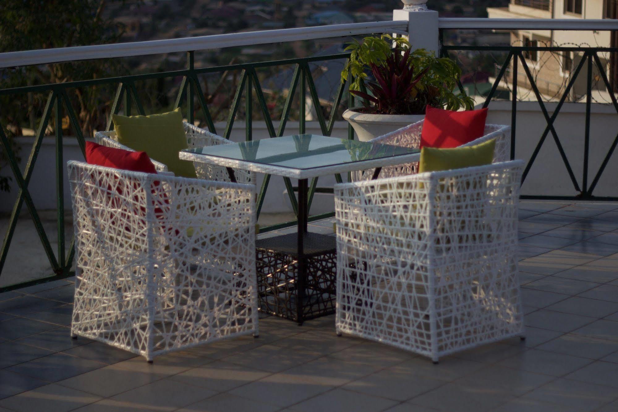 Hill View Hotel Mccarthy Hills Botianaw Екстериор снимка